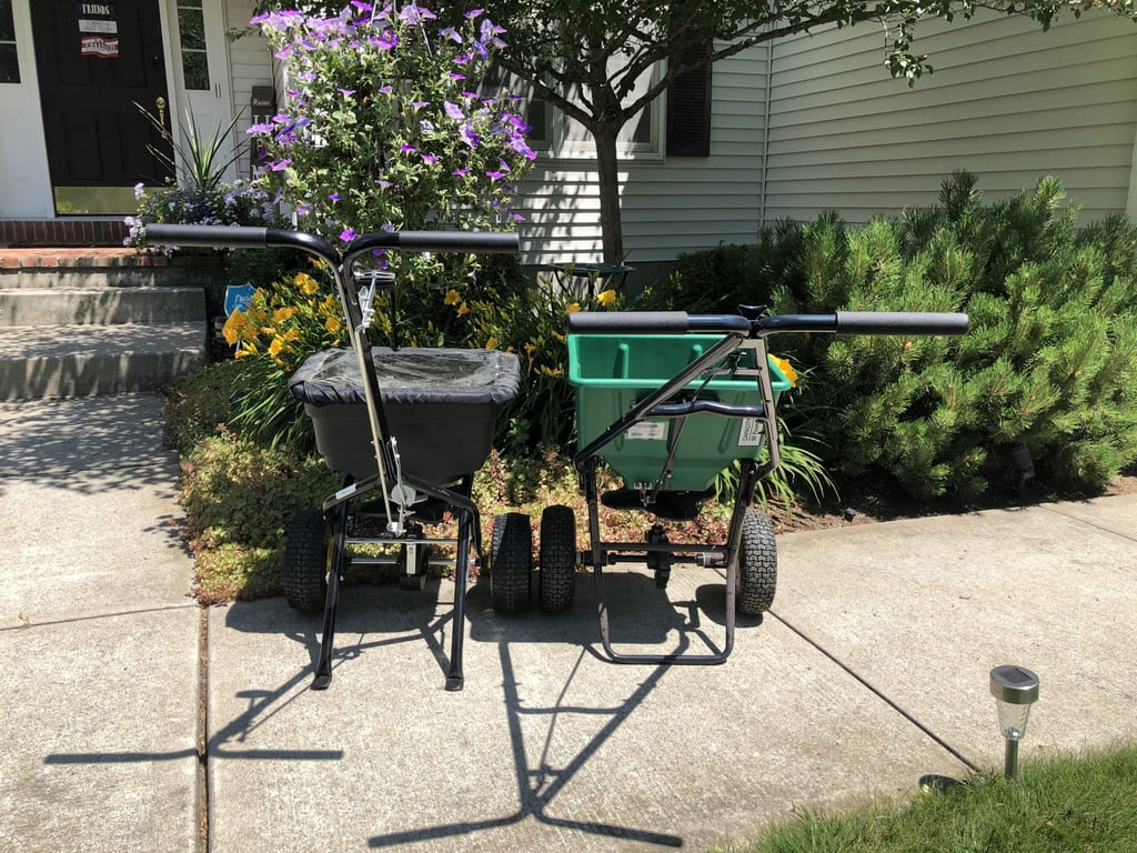 | best fertilizer spreaders for lawns (2023 reviews)