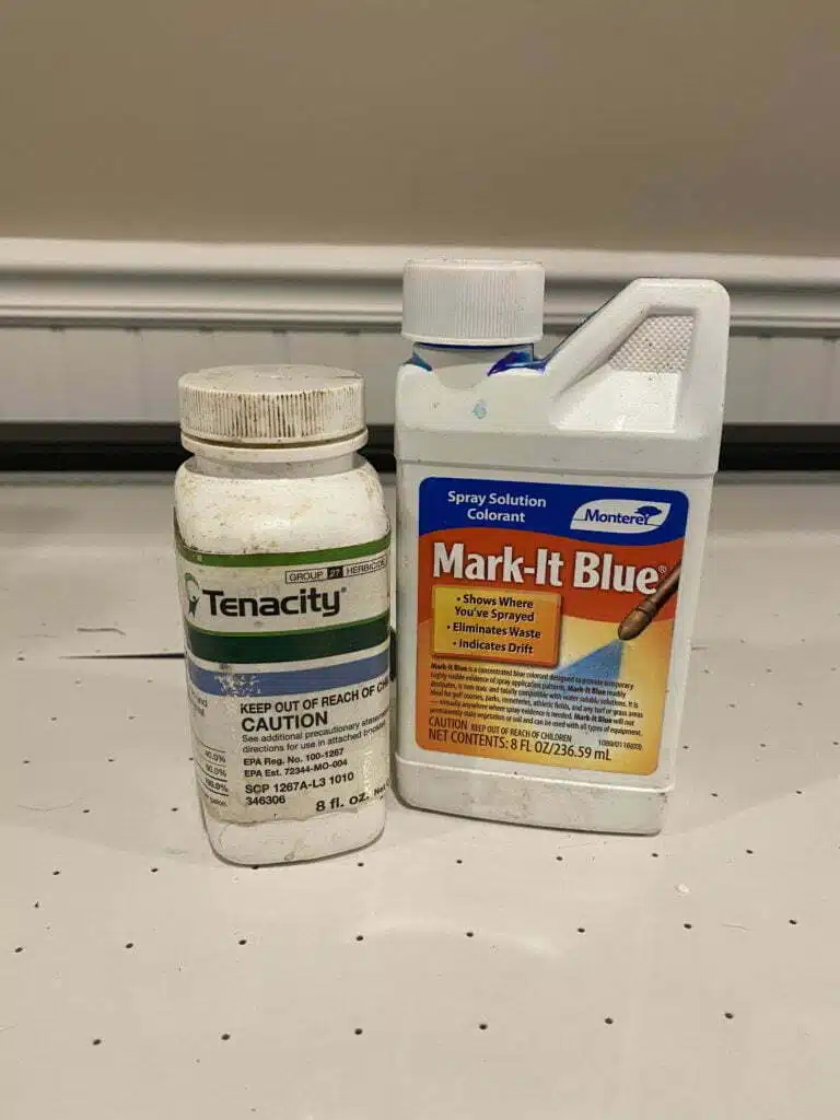 Lawn_Phix_used_Tenacity_Herbicide+_Mark_It_Blue