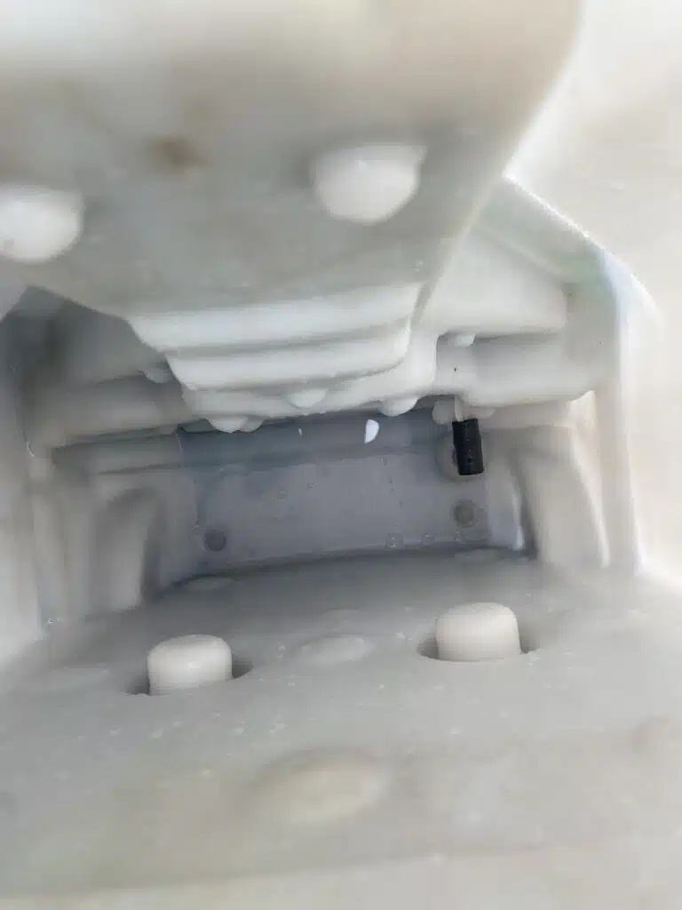 inside_of_flowzone_typhoon_2.5_backpack_sprayer